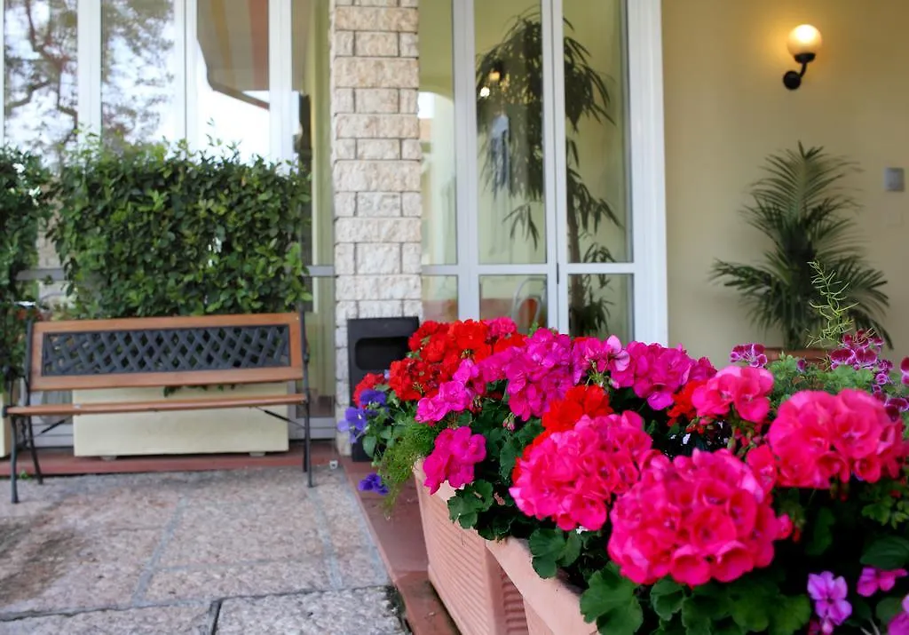 Albergo La Quiete Desenzano del Garda Hotel